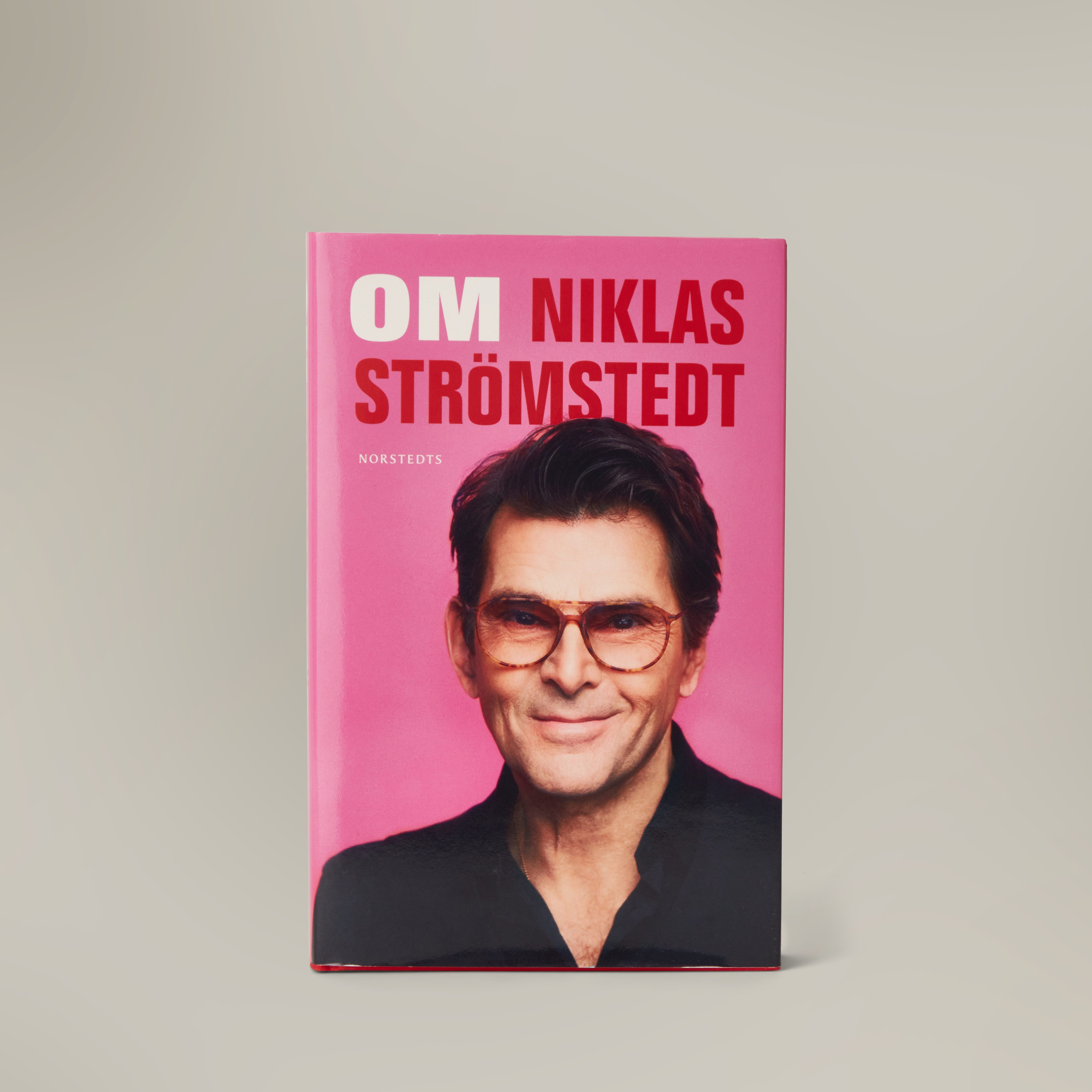 om-niklas-strömstedt-front.jpg