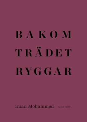 Bakom trädet ryggar